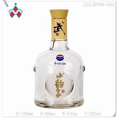 शराब और आत्मा के लिए कांच की बोतल